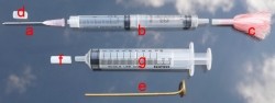 10 ks - náhradné 3 ml tlakovacie strely o priemere cca 11mm (na obrázku označené b)